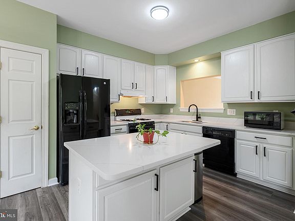 3rd image of 14216 Madrigal Dr