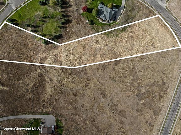 2nd image of 99 Red Cliff Cir