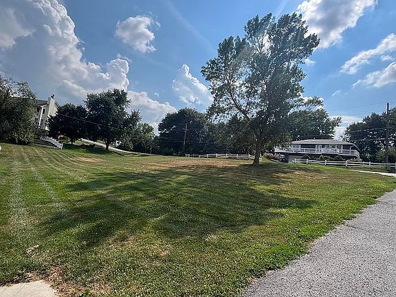 3rd image of 11193 S Lakeshore Dr