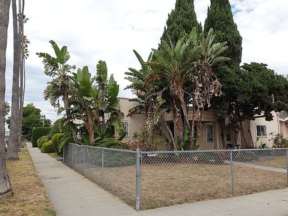 4th image of 5611 Cimarron St