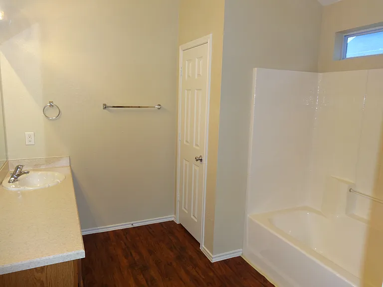 313 Woodridge Dr — Photo 9
