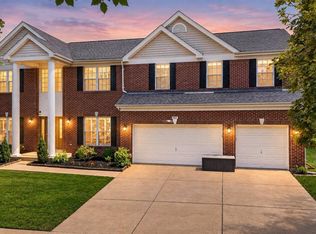 902 Stablefield Ct, Saint Louis, MO 63141