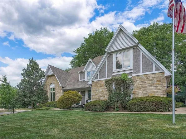 11018 W 126th Ter, Overland Park, KS 66213
