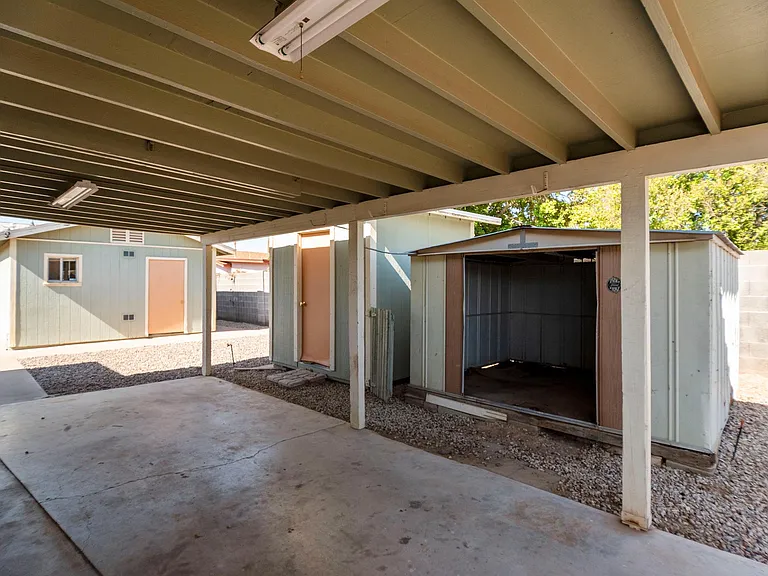 2045 E Don Carlos Ave — Photo 6
