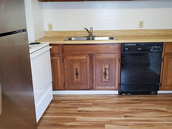 5th image of 1010 Buffalo St