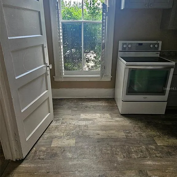 725 N Westmoreland Dr #1 — Photo 3