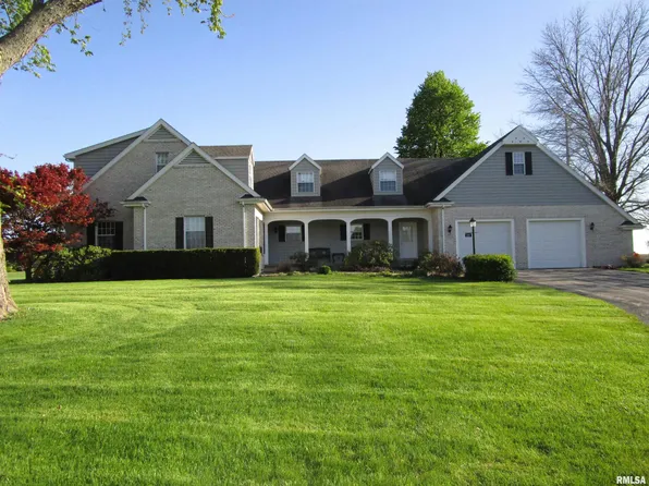 1316 Massey Ln, Jacksonville, IL 62650