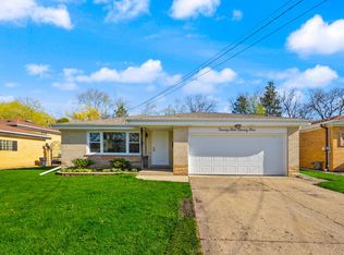 2424 Seminary Ave, Des Plaines, IL 60016