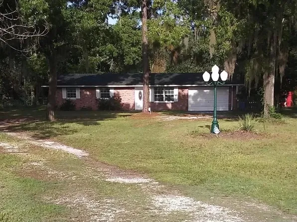 12635 Canton Ave, Hudson, FL 34669