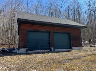 1749 Regan Rd, Montgomery Center, VT 05471