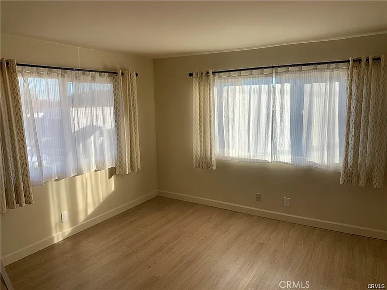 634 W 21st St #3 — Photo 3
