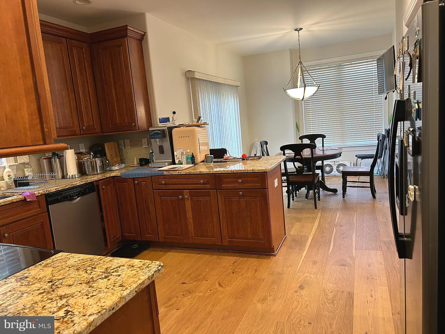 3 bed, 4.5 bath, 2554 sqft, $6,000 — Photo 4