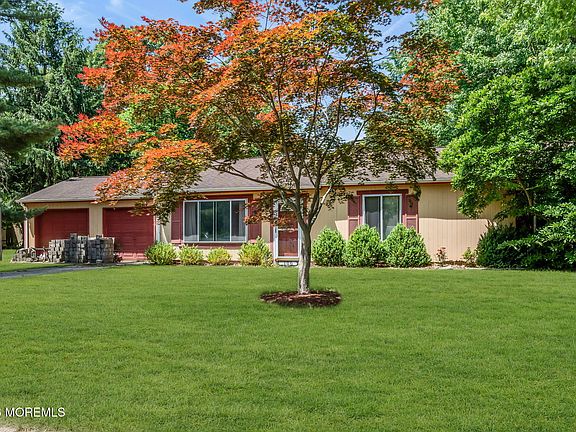 2nd image of 100 Susan Drive
