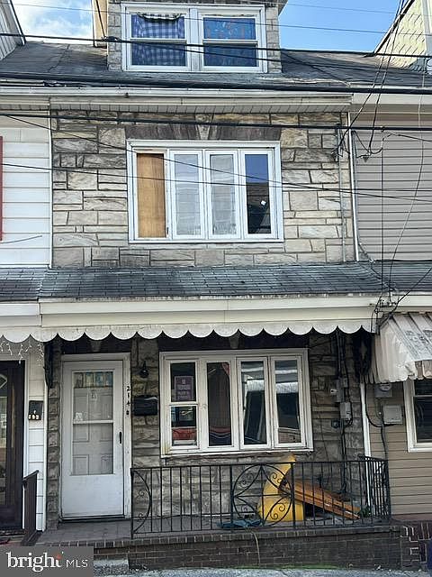 1st image of 214 W Coal St