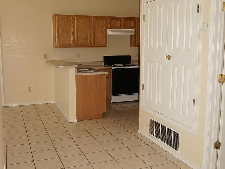 8909 Herbert St #C — Photo 20