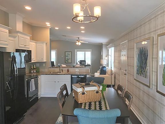 2nd image of 2960 Tara Lakes Cir
