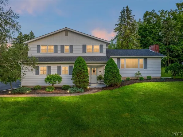 49 Janet Ter, New Hartford, NY 13413