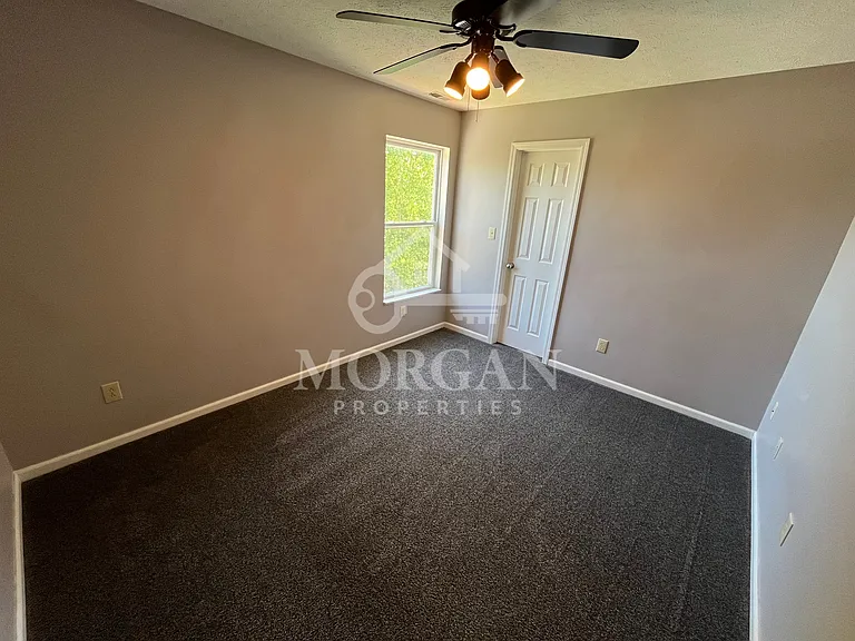 3873 Crest Point Dr — Photo 6