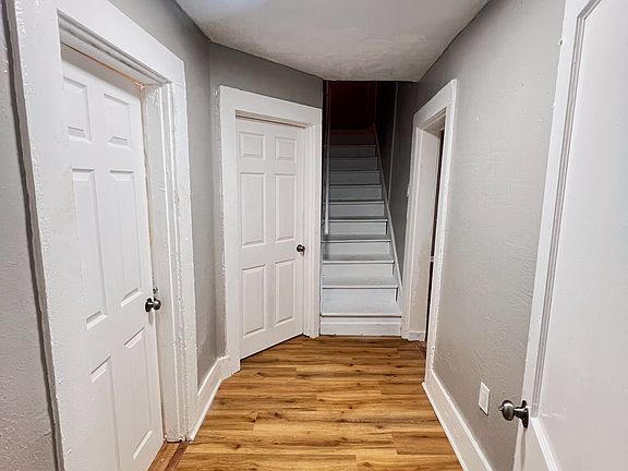 4th image of 4300 W 17th St