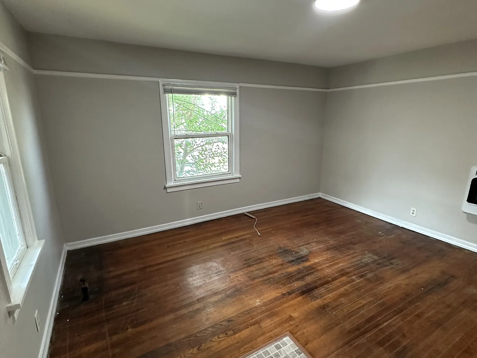 1422 Central Avenue - 3 — Photo 2