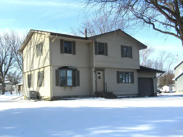 1333 Walnut St, Dawson, MN 56232