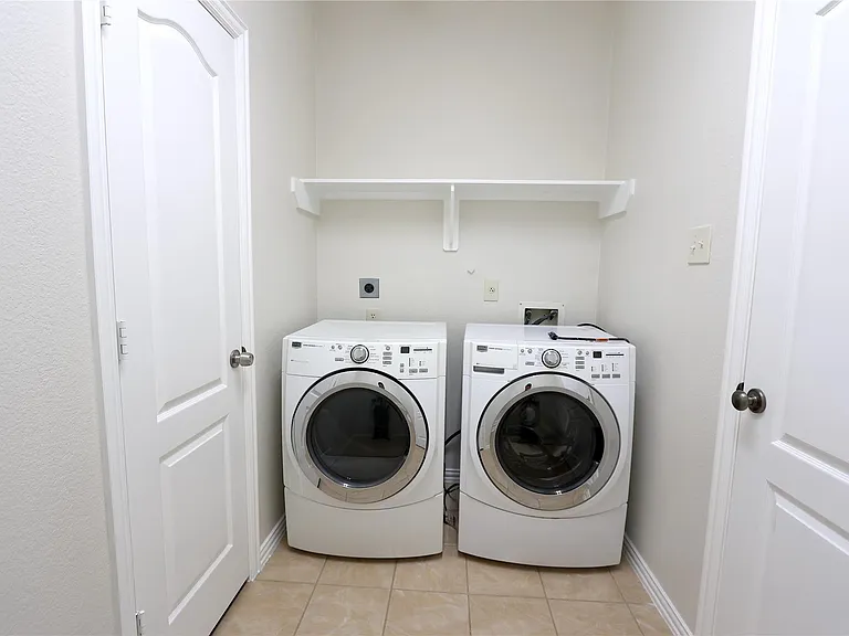24322 Bella Florence Dr — Photo 19