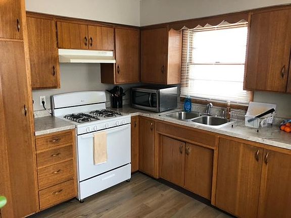 3rd image of 1333 Delta Dr