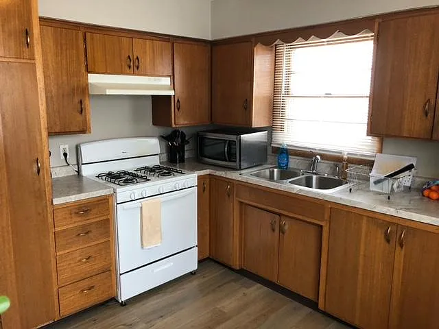 1333 Delta Dr — Photo 3