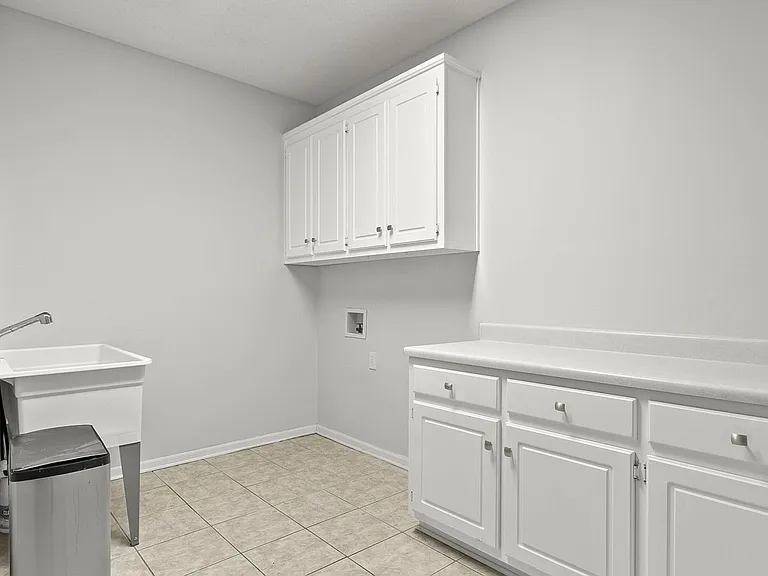 10495 Royal Points Dr — Photo 15