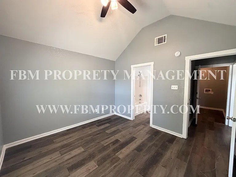 808 Metropolitan Ave — Photo 16