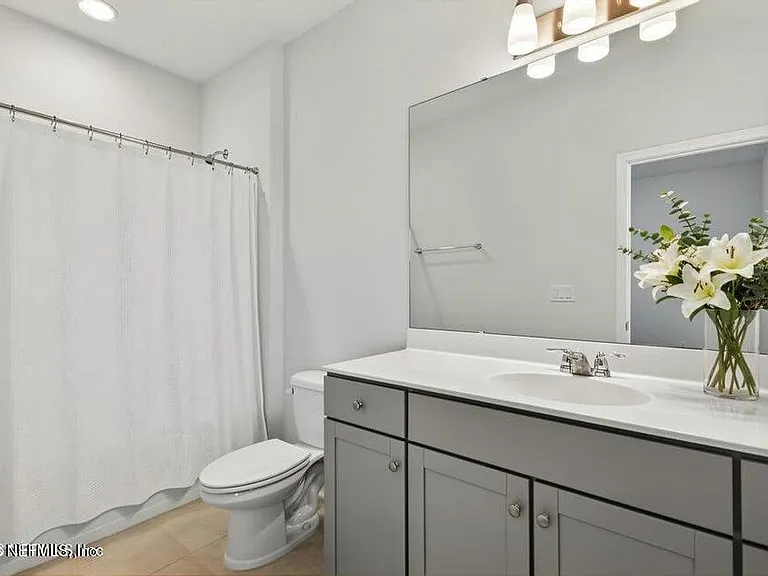 260 Brandon Lakes Dr — Photo 28