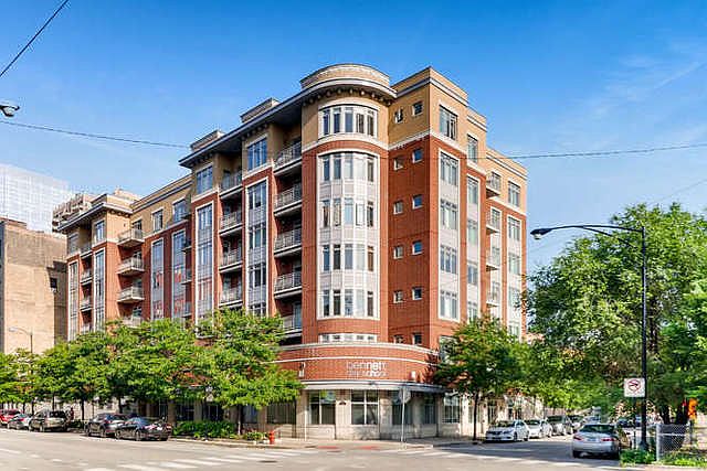 1st image of 657 W Fulton St Unit 212