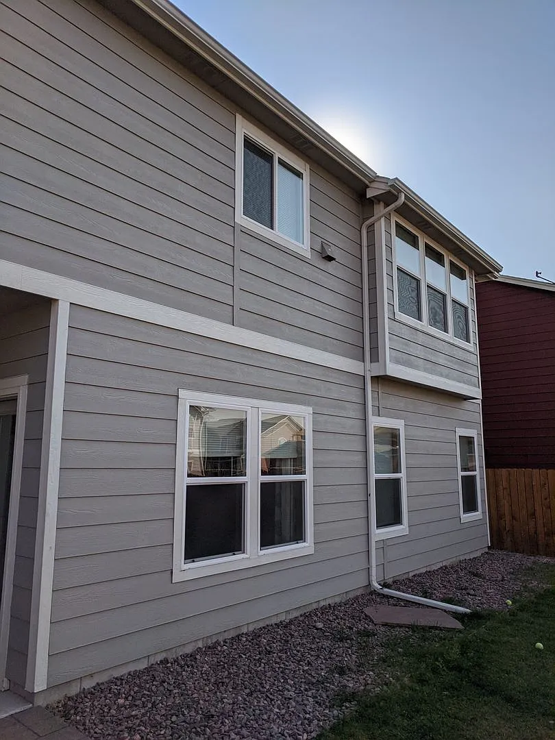Open layout two-story home — Photo 3