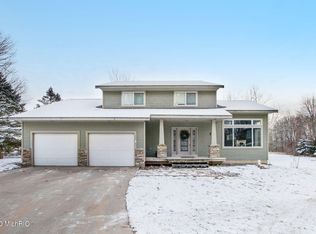 3830 Wiersma St NE, Cedar Springs, MI 49319