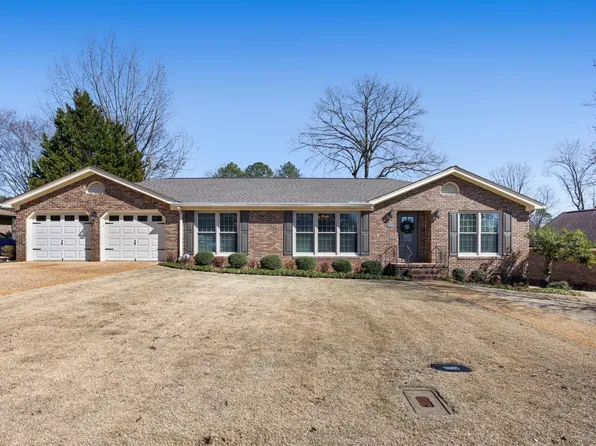 2714 Little John St, Florence, AL 35633