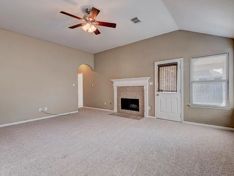 25206 Pepper Ridge Ln — Photo 11