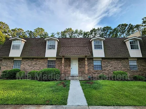 111 E Mell St #7 Photo 1