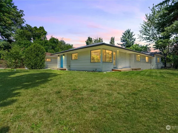 5957 33rd Avenue S, Seattle, WA 98118