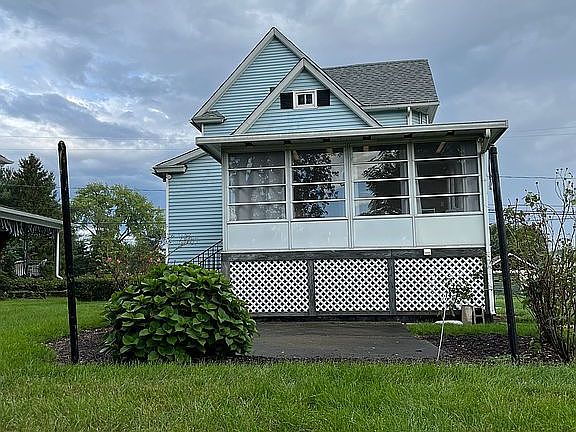 5th image of 3208 Birney Ave