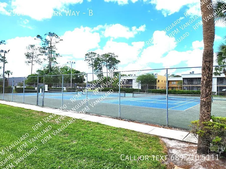 2908 Oak Park Way #B — Photo 18