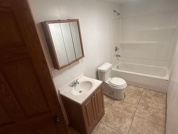 5th image of 2435 S 10th St #1