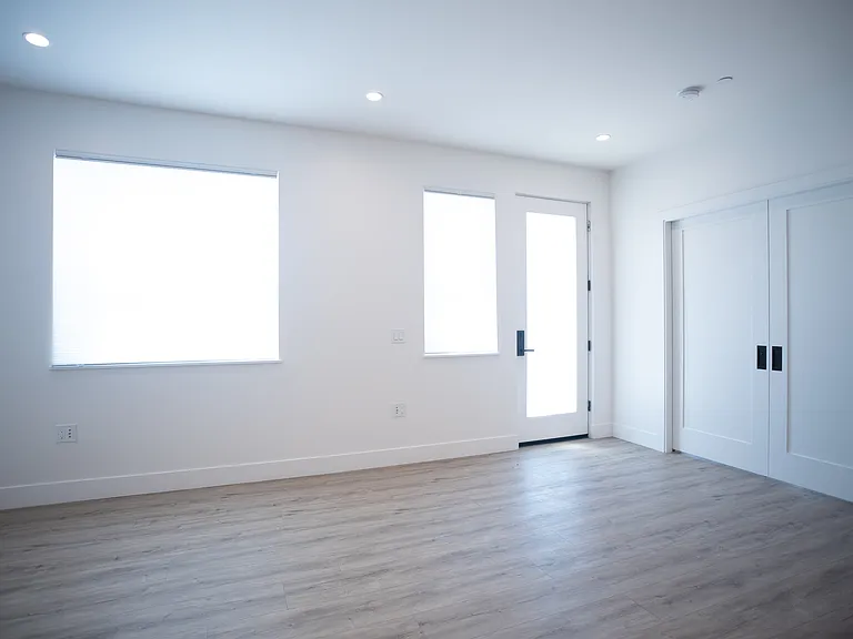 325 W Anapamu St #A — Photo 2