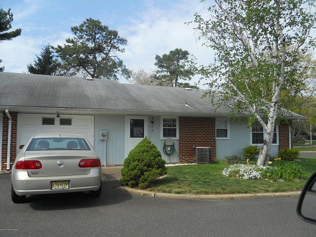 1st image of 937A Aberdeen Dr