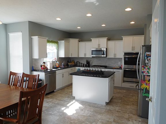 gourmet kitchen