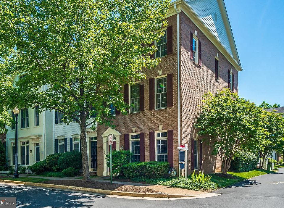 1st image of 102 Grace Ln