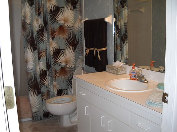 4th image of 445 Bouchelle Dr APT 105