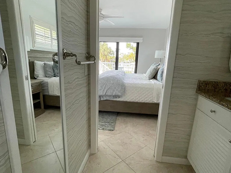 500 Periwinkle Way — Photo 17