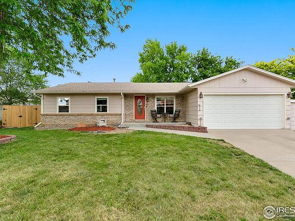 2nd image of 2465 Dawn Ct
