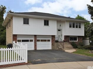 2575 Washington Blvd, Bellmore, NY 11710