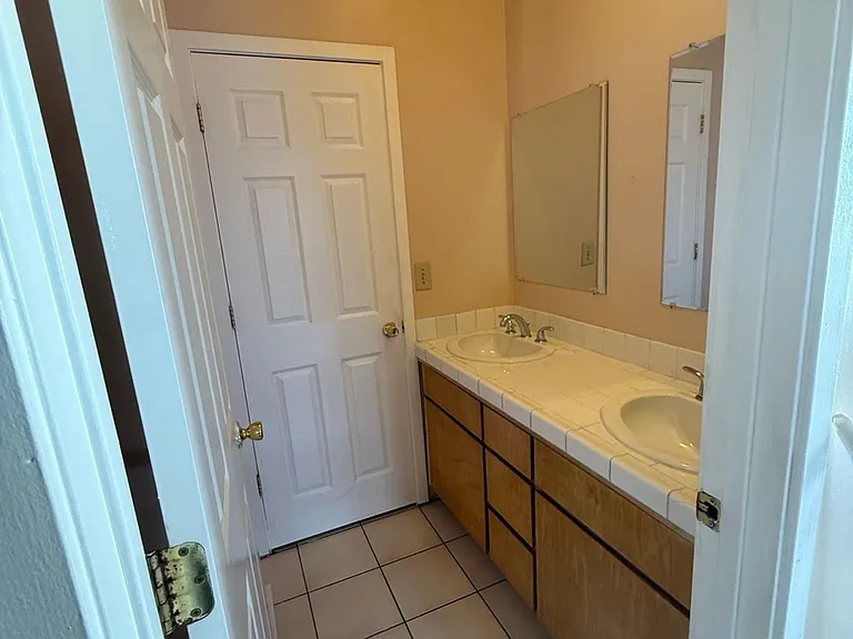 8027 Ney Ave — Photo 9
